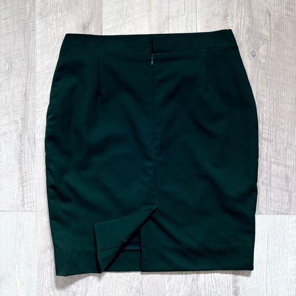 designer-inspired skirt suit 🌲 - Picture 5 of 5